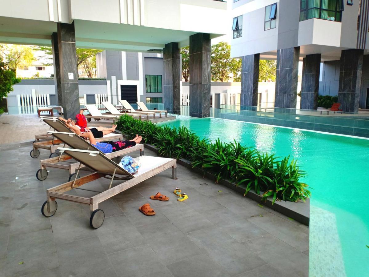 The Base Horizon Central Pattaya Zewnętrze zdjęcie